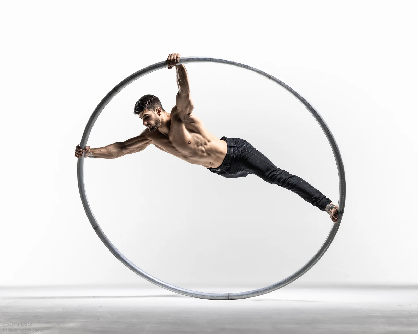 Acrobats in Miami for Events and Entertainment